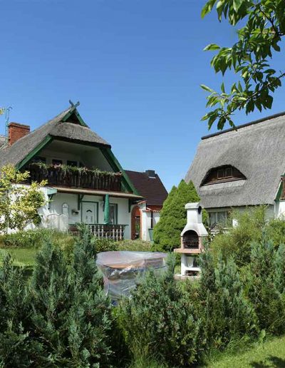 Ferienwohnungen Hafenblick und Schilfrauschen auf dem Wassergrundstück in Pruchten am Barther Strom